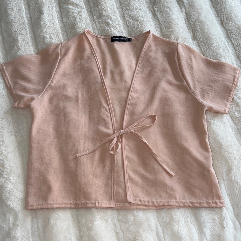 Pretty Little Thing tie front top